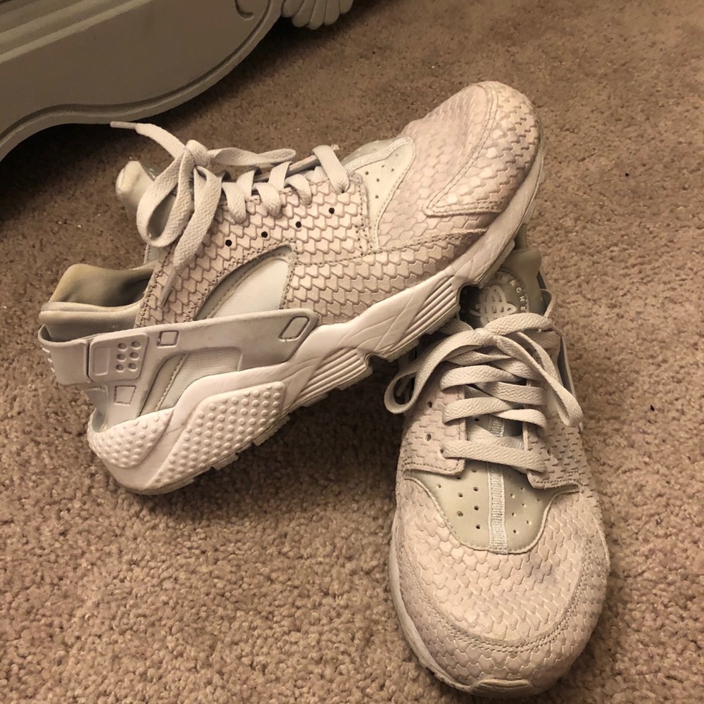 Size 11 hurraches
